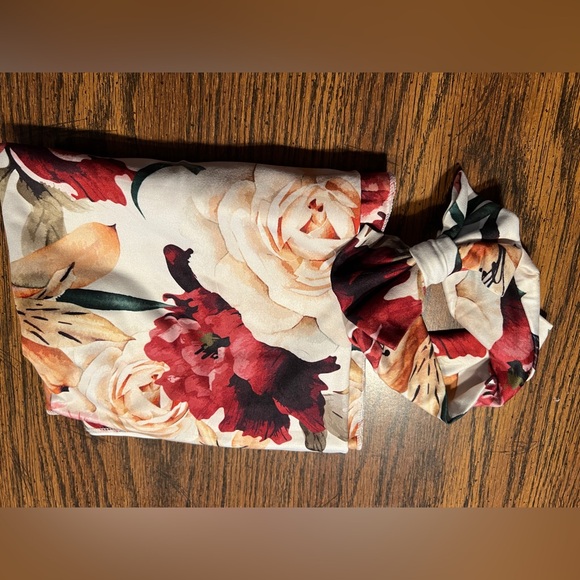 Bundle of 2 silk material girls soft receiving swaddle blankets. NWOT - Picture 1 of 3